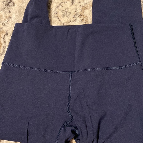 Lululemon wunder under 25in leggings/ navy blue - Picture 4 of 5